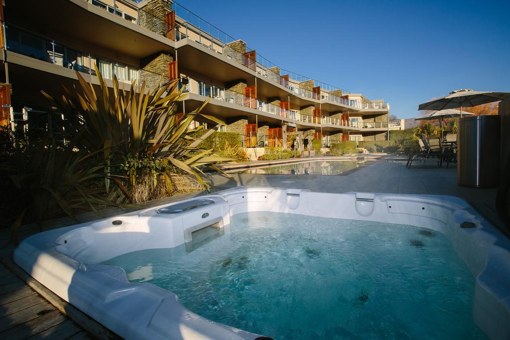 Lakeside Apartments Wanaka Exterior photo