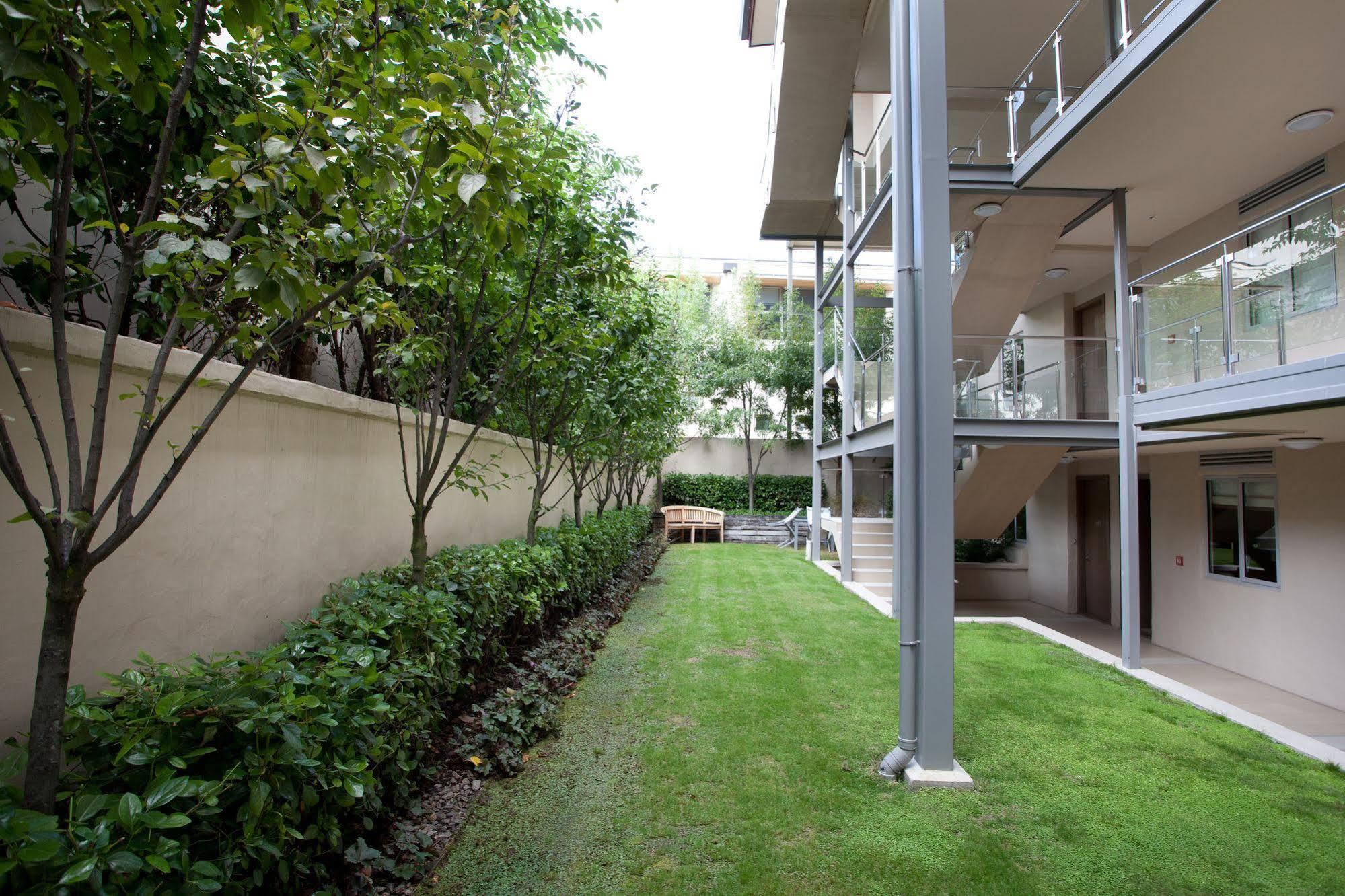 Lakeside Apartments Wanaka Exterior photo
